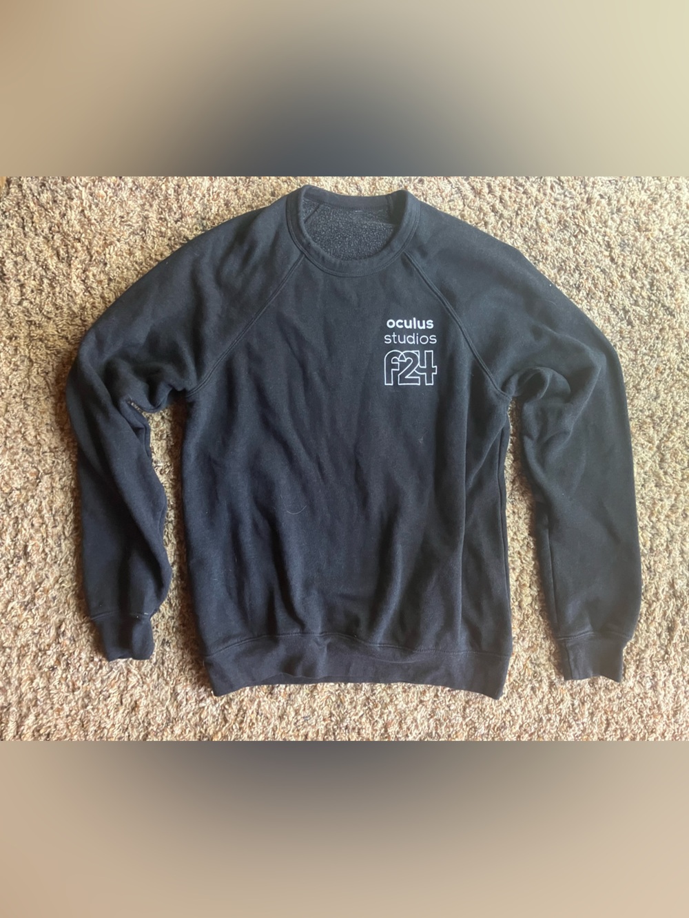 Oculus crew sweater Super Cozy!
